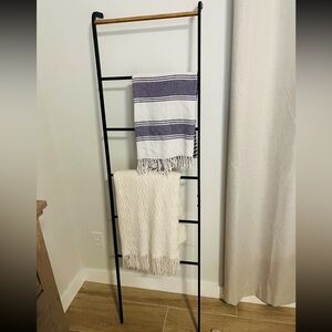 Blanket Ladder